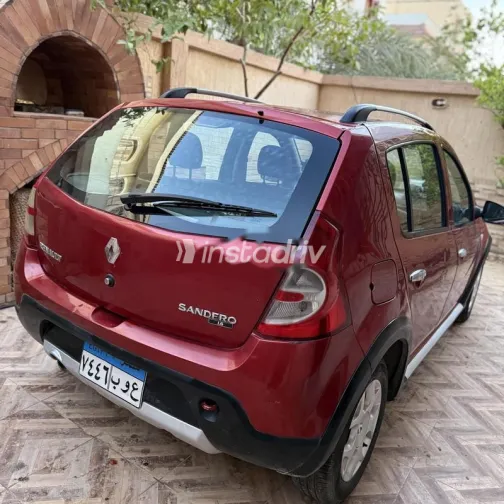 رينو سانديرو  ( ستيب  واى ) 2014 أحمر غامق مستعملة للبيع - 9