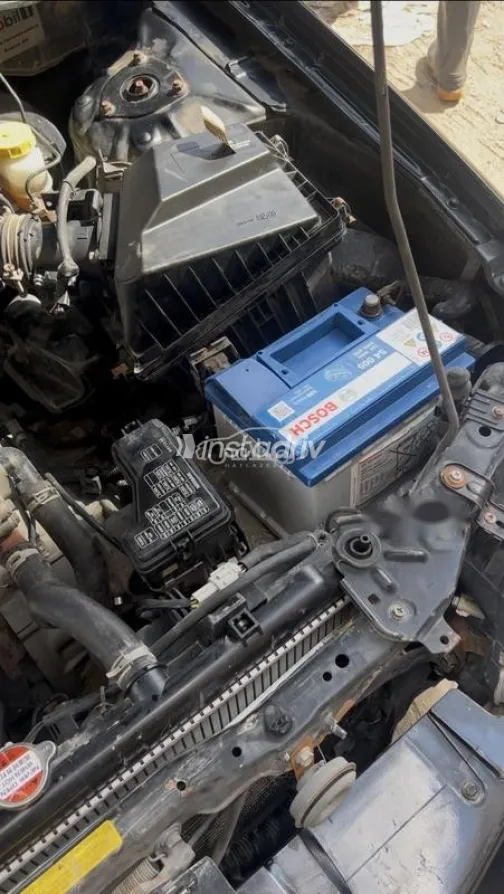 نيسان صنى 2010 أسود مستعملة للبيع - 6