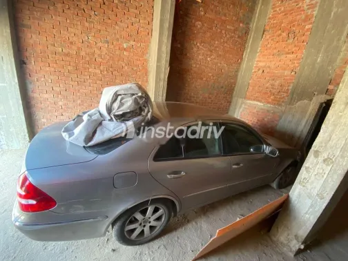 Mercedes E 200 2003 Champagne Used for Sale - 2