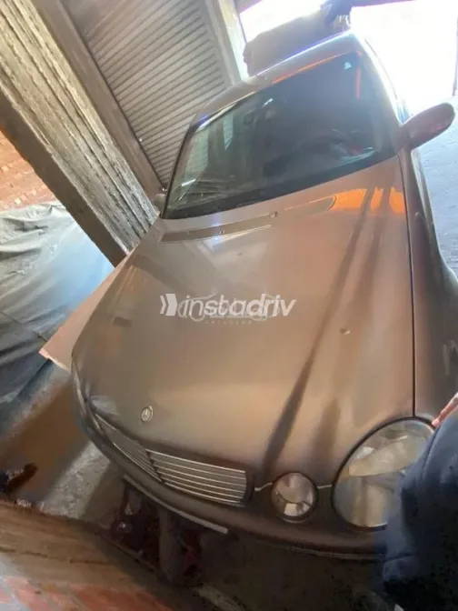 Mercedes E 200 2003 Champagne Used for Sale - 4