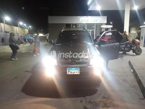 جيب كومودو 2009 فضي مستعملة للبيع - 4