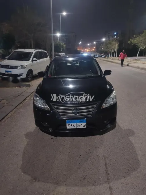 نيسان سنترا 2017 أبيض مستعملة للبيع - 1