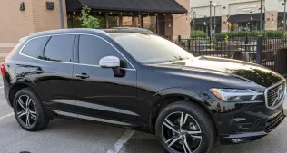 Volvo XC60 2019 White Used for Sale