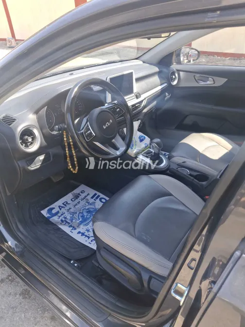 كيا جراند سيراتو 2022 أبيض مستعملة للبيع - 6