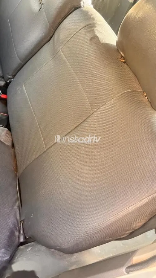 Suzuki Vitara 2003 Silver Used for Sale - 5