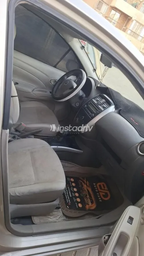 Nissan Sunny 2017 Gold Used for Sale - 5