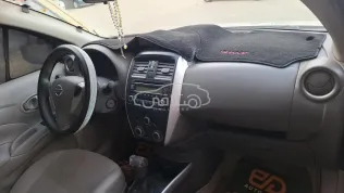 Nissan Sunny 2017 Gold Used for Sale