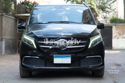 Mercedes V 250 2020 Black Used for Sale - 1