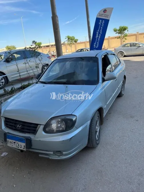 Hyundai Verna 2005 Silver Used for Sale - 1