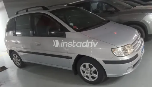 هيونداي جيتز 2009 فضي مستعملة للبيع - 4