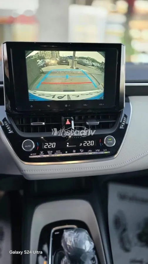 Toyota Corolla 2023 White Used for Sale - 8