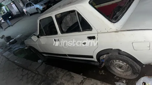 فيات 128 1983 أبيض مستعملة للبيع - 4