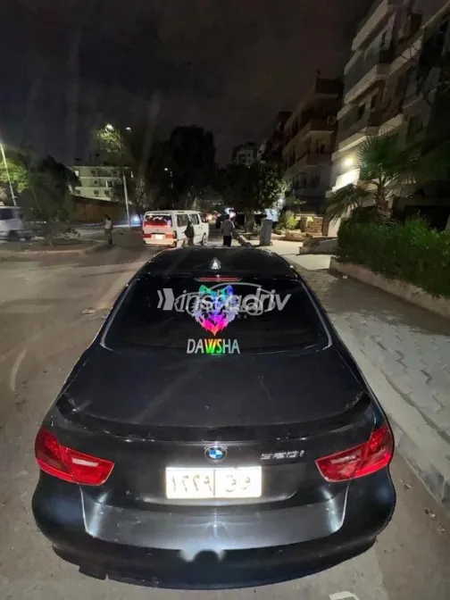 بي ام دبليو 318 2009 رمادي غامق مستعملة للبيع - 1