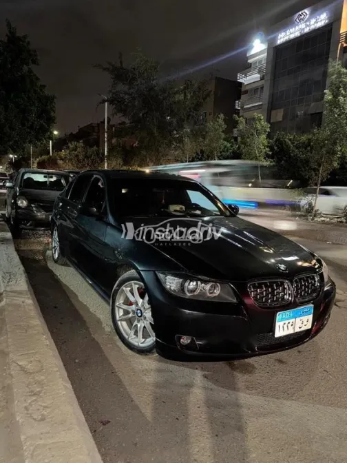 بي ام دبليو 318 2009 رمادي غامق مستعملة للبيع - 2