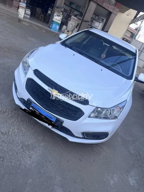 Chevrolet Cruze 2017 White Used for Sale - 1