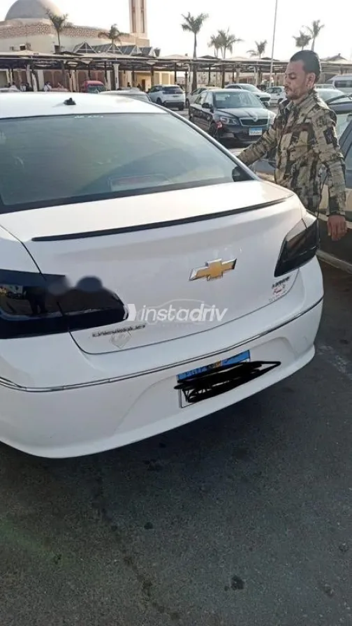 Chevrolet Cruze 2017 White Used for Sale - 6