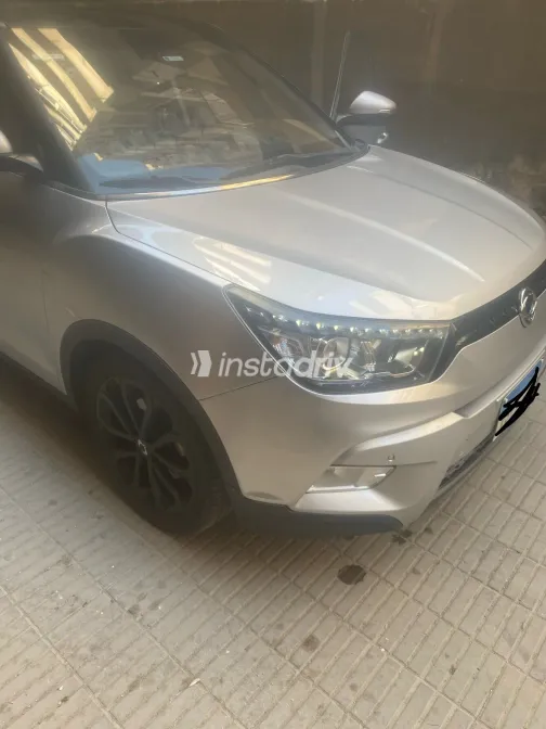 سانج يونج تيفولى 2017 أبيض مستعملة للبيع - 5