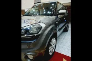 كيا سول 2012 رمادي غامق مستعملة للبيع