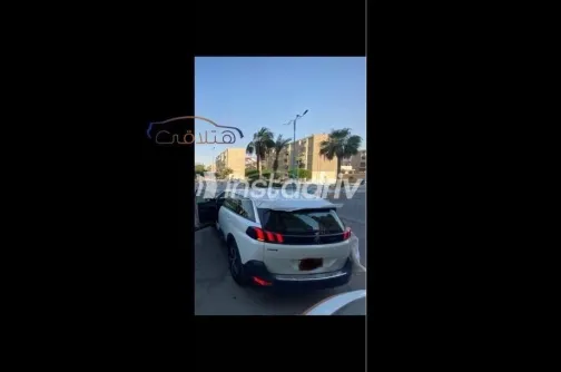 Peugeot 5008 2019 White Used for Sale - 3