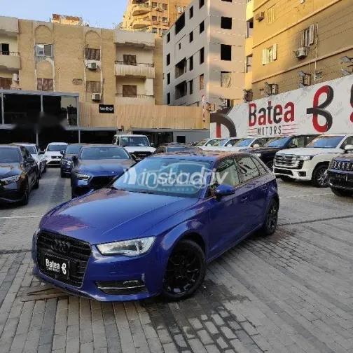 اودي A3 2016 أزرق غامق مستعملة للبيع - 2