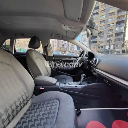 اودي A3 2016 أزرق غامق مستعملة للبيع - 6