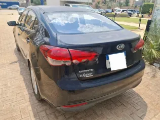 كيا سيراتو 2017 أبيض مستعملة للبيع