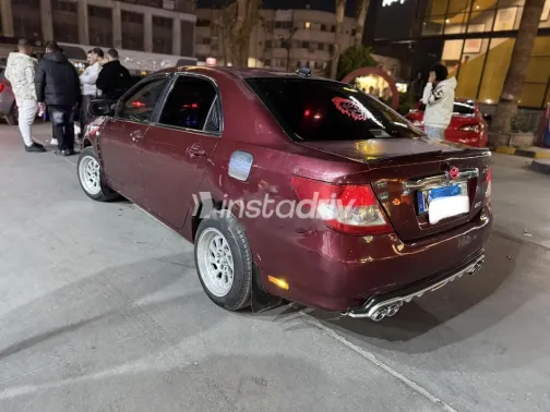 بى واى دى‬ F3 2015 أحمر غامق مستعملة للبيع - 2