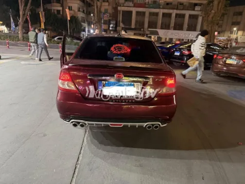 بى واى دى‬ F3 2015 أحمر غامق مستعملة للبيع - 8