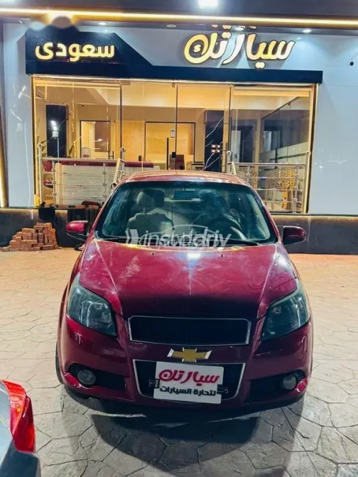 شيفروليه افيو 2017 أبيض مستعملة للبيع - 2