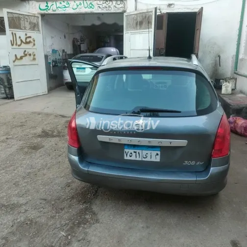 شيفروليه افيو 2017 أبيض مستعملة للبيع - 10