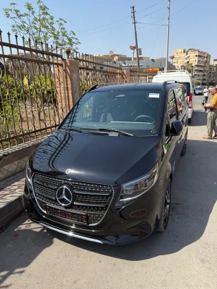 مرسيدس 300 2025 أبيض مستعملة للبيع