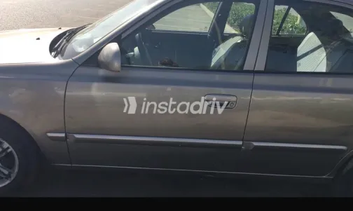 هيونداي فيرنا 2014 أبيض مستعملة للبيع - 1