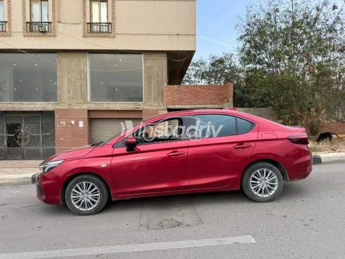 Honda City 2021 Red Used for Sale - 3