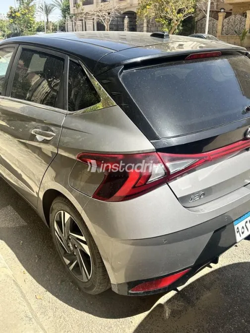 هيونداي I20 2022 أبيض مستعملة للبيع - 2