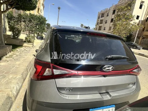 هيونداي I20 2022 أبيض مستعملة للبيع - 3