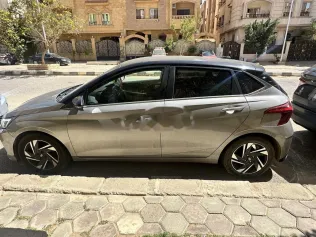 هيونداي I20 2022 أبيض مستعملة للبيع