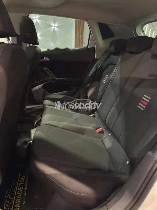 سيات ابيزا 2018 أبيض مستعملة للبيع - 4