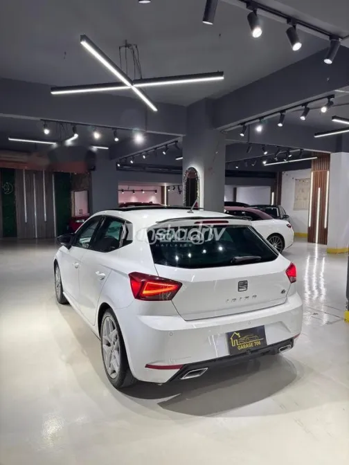 سيات ابيزا 2018 أبيض مستعملة للبيع - 6