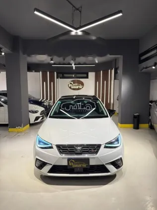 سيات ابيزا 2018 أبيض مستعملة للبيع