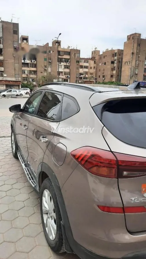 Hyundai Tucson GDI 2020 Gold Used for Sale - 6