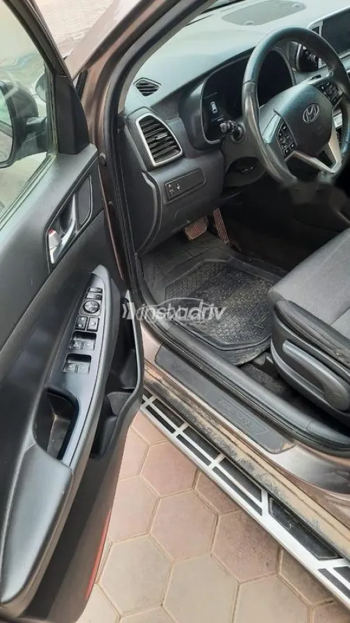 Hyundai Tucson GDI 2020 Gold Used for Sale - 8