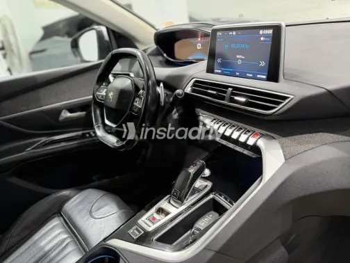 Peugeot 5008 2019 Gray Used for Sale - 9