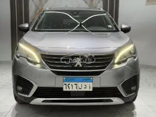 Peugeot 5008 2019 Gray Used for Sale