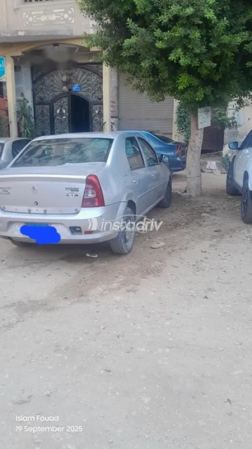 رينو لوجان 2014 فضي مستعملة للبيع - 1