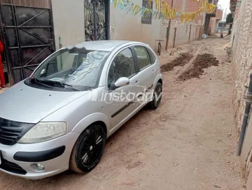 سيتروين C3 2003 فضي مستعملة للبيع - 2