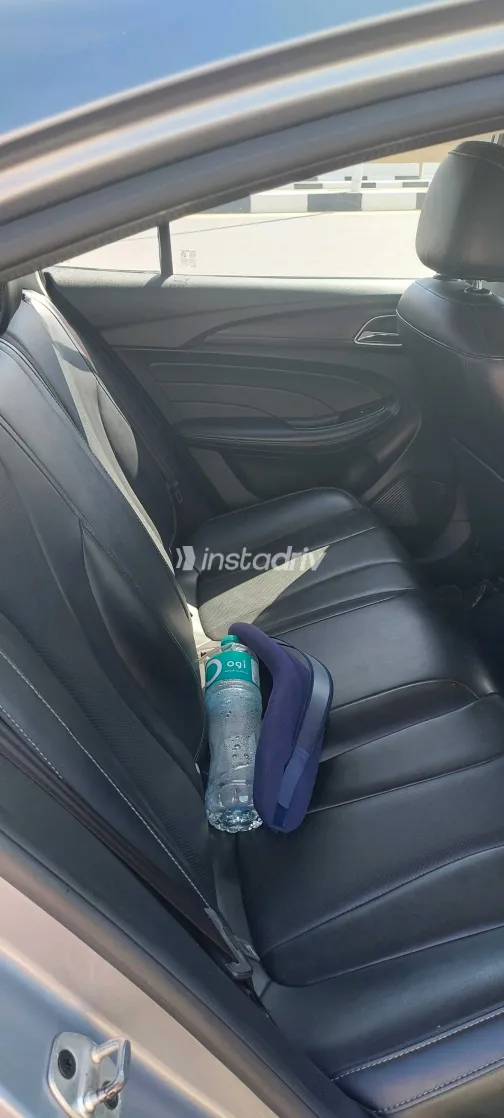 ام جى 5 2021 أبيض مستعملة للبيع - 9