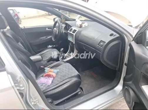 بريليانس FSV 2013 أبيض مستعملة للبيع - 3