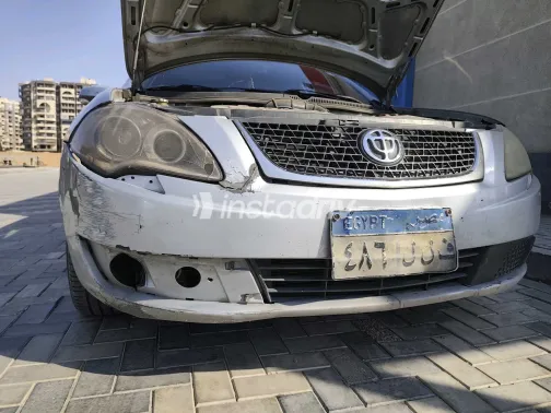 بريليانس FSV 2013 أبيض مستعملة للبيع - 5