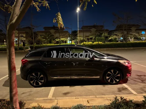 دى اس دى اس 5 2015 أبيض مستعملة للبيع - 1