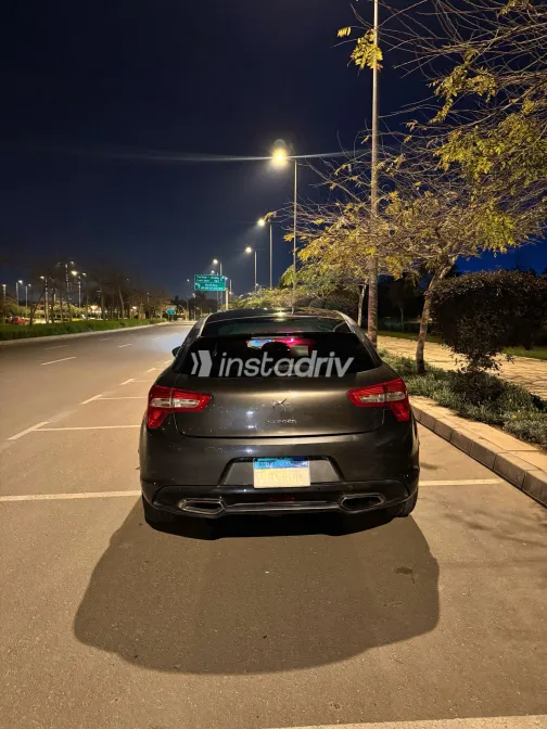 دى اس دى اس 5 2015 أبيض مستعملة للبيع - 4